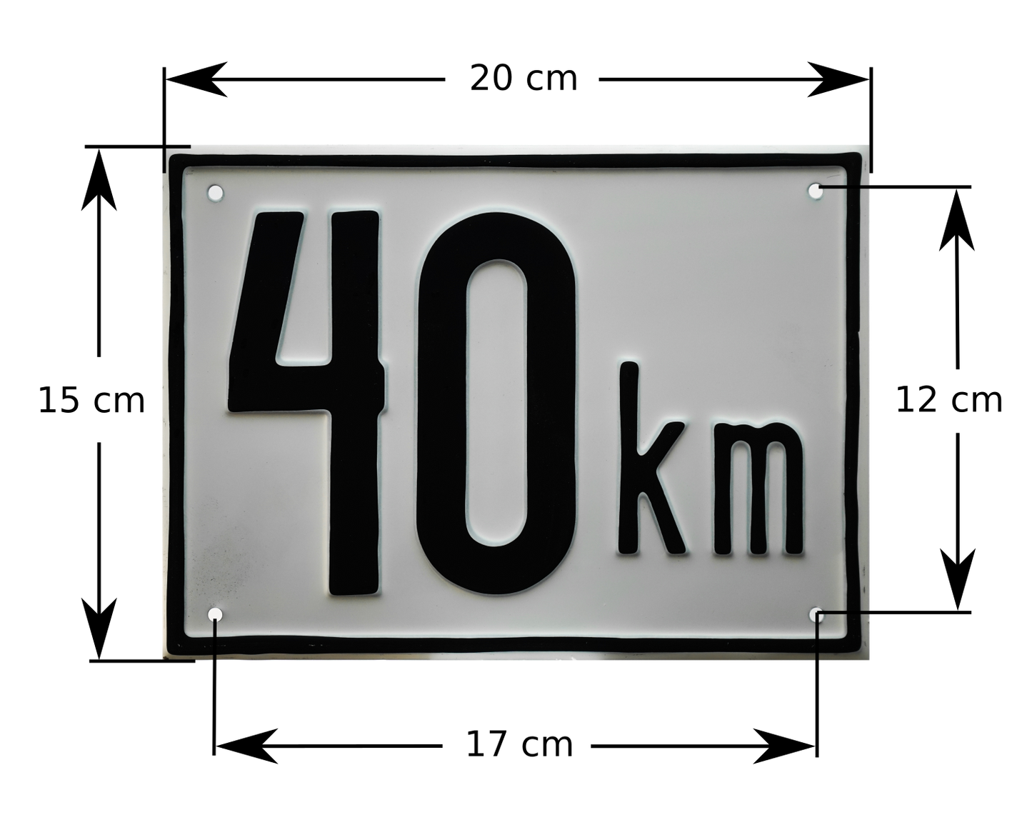 Kmh Schild mit den Außenabmessungen und den Lochabmessungen für die Montage zur Kennzeichnung der maximal zulässigen Geschwindigkeit des jeweiligen Gefährts.